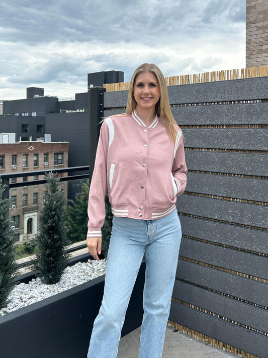 Zeagoo Varsity Bomber Jacket Women 2025 Fall Fashion Casual Trendy Lightweight Coats Loose School Outerwear with Pockets Pink