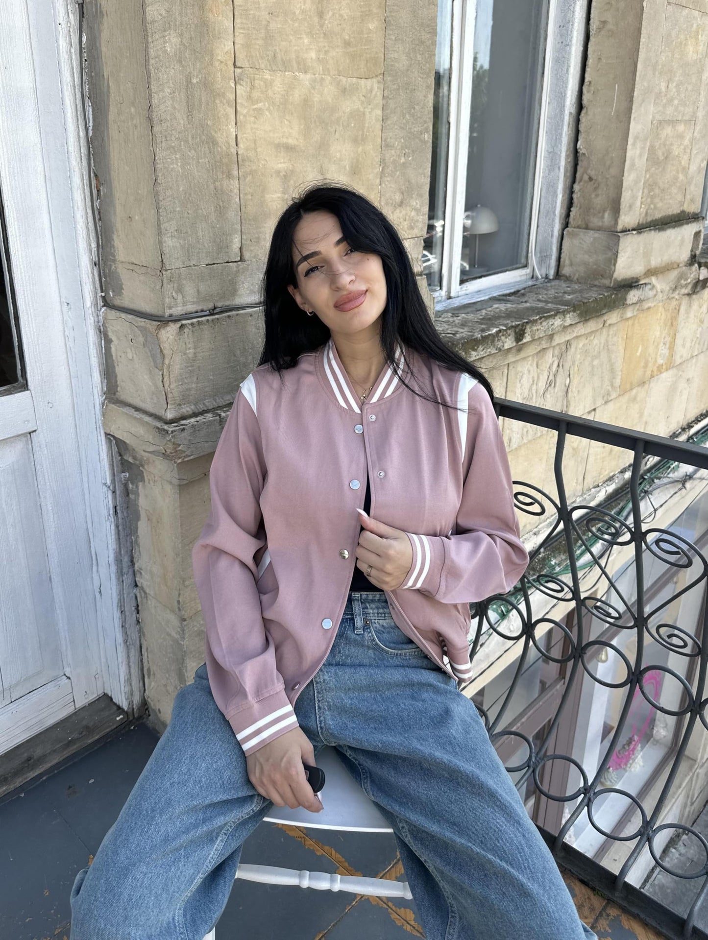 Zeagoo Varsity Bomber Jacket Women 2025 Fall Fashion Casual Trendy Lightweight Coats Loose School Outerwear with Pockets Pink